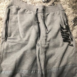 Nike Men’s Shorts sz LT Gently Used